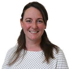 Anna Walker's Instagram, Twitter & Facebook