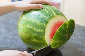 How do you choose a good watermelon? How To Pick A Good Watermelon Check The Field Spot