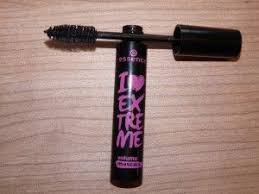 This crazy volume mascara with a unique elastomer brush provides intense defined volume! Essence I Love Extreme Volume Mascara Reviews Makeupalley