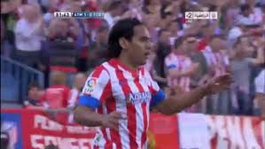 ساد التعادل السلبي مواجهة القمة بين برشلونة وضيفه أتلتيكو مدريد على أرضية ملعب كامب نو اليوم السبت، ضمن منافسات الجولة وبهذا التعادل، رفع أتلتيكو مدريد رصيده في الصدارة إلى 77 نقطة، ورفع برشلونة رصيده إلى 75 نقطة وصعد إلى المركز الثاني على. Ø£ØªÙ„ØªÙŠÙƒÙˆ Ù…Ø¯Ø±ÙŠØ¯ 1 0 Ø¨Ø±Ø´Ù„ÙˆÙ†Ø© Ù‡Ø¯Ù Ø±Ø§Ø¯Ù…ÙŠÙ„ ÙØ§Ù„ÙƒØ§Ùˆ ØªØ¹Ù„ÙŠÙ‚ Ù…Ø­Ù…Ø¯ Ø¹Ù„ÙŠ Video Dailymotion