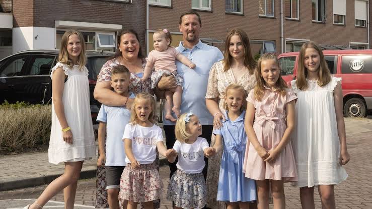 Bekende gezinnen keren terug voor zomereditie van Een huis vol