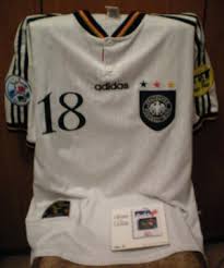 Juni 2004 in porto (estádio do bessa século. Dfb Trikots Historie Alle Deutschland Em Trikots 2020