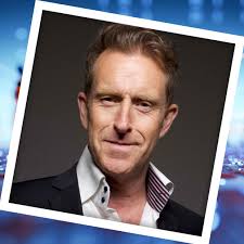 アール・カーペンター（Earl Carpenter） @earl_carpenter  『オペラ座の怪人』のファントム役や『レ・ミゼラブル』のジャベール役で知られる。そのほかにも『サンセット大通り』、『エビータ』、『We Will  Rock You』や『美女と野獣』など数々の名作に出演。イギリスを ...