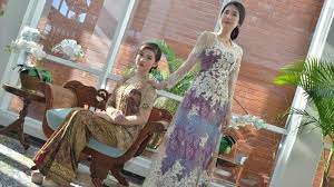 Beragam corak dan motif baju songket yang semakin beragam bisa kamu dapatkan dari pembahasan kali ini.ulasan kali ini dengan judul artikel 27+ model baju songket india, konsep terkini! Kartini Ala Desainer Stephanie Zhang Di Surabaya Jatuh Hati Kain Songket Palembang Surya Malang