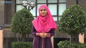 Menjadi antara artis wanita yang terlaris di malaysia. Qari Junior 4 Episod 7 Youtube