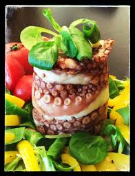 Polpo in bottiglia di plastica. Torretta Di Polpo Timoserpillo