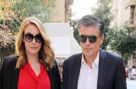 Η τατιάνα στεφανίδου με τα παιδιά της στο μνημείο του ολοκαυτόματος. Tatiana Stefanidoy Nikos Eyaggelato Pe8ane Prin Xronia To Paidi Poy Eixan Baftisei Retromania Athens Magazine