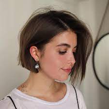 The haircut can also remove weight by adding more layers around the head. Chin Length Bob For Fine Hair Chin Length Haircuts Chin Length Hair Short Hair Styles