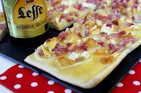 Flammekueche A La Normande Camembert Pomme Brian Iz In The Kitchen Flammekueche Idee Recette Recette