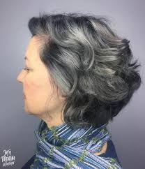 These cuts range from edgy cropped cuts, pixies, choppy layers, modern lob, to a gorgeous stacked. 90 Classy And Simple Short Hairstyles For Women Over 50