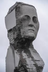 Status på sten 11. Arbejder ihærdigt på venstre side. Foto: Bibi Kadziola