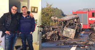 Uplynuly přesně dva roky od tragické dopravní nehody, při níž zemřel jan kočka mladší (†28), člen rodinného klanu slavných kočkových. Smrtelna Nehoda Na D11 Ridil Mercedes Jan Kocka Kolotocarsky Klan Se Boji Nejhorsiho Blesk Cz