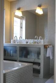 Mosaique Grise Murs Et Paillasse Idee Salle De Bain Meuble Salle De Bain Salle De Bains Moderne