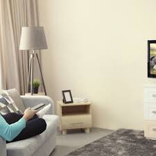 Jadi, ketika nanti ada orang yang mengajak untuk netflix and cill, sebaiknya pertayakan lagi apa maksudnya. Bahaya Tren Netflix And Chill Bagi Kesehatan Saat Menonton Tv