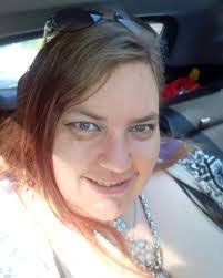 Robyn Marlow's Instagram, Twitter & Facebook