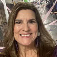 Amy Marek's Instagram, Twitter & Facebook