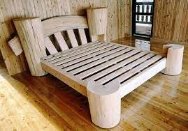 Dadurch wird jedes bett zu einem unikat. Stabiles Bett Blockstammholz