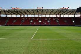 È stata vinta dal feyenoord nella finale contro il borussia dortmund, giocata dal club olandese in casa allo stadion feijenoord di rotterdam Stadion Olympiakos Unterstutzer Kostenloses Foto Auf Pixabay
