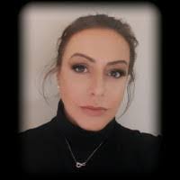 Andrea Zahn's Instagram, Twitter & Facebook