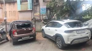 पुण्यात मध्यरात्री वाहनांची तोडफोड