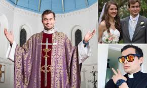 Presently, chris lee holds the position of chief marketing officer of luff enterprises ltd. Jane Fryer Has An Audience With Vicar Chris Lee The Hot Priest Who Really Is God S Gift To Women Daily Mail Online