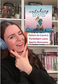 „catching YOU“ von Jane Meyers erzählt von der verbotenen Liebe zwischen  einer Teampsychologin und einem Star-Receiver. „Er sitzt auf meiner Couch.  Ich bin seine letzte Chance. Aber was, wenn wir ...