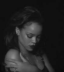 Video Review Rihanna Kiss It Better Best Kisses Rihanna Body Rihanna
