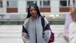 Retrouvez grâce à télé 7 replay toutes les vidéos disponibles gratuitement de un si grand télé 7 jours store. Un Si Grand Soleil Replay Et Videos En Streaming France Tv