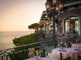 Die 10 Schonsten Restaurants Mit Meerblick Elle Positano Restaurant Amalfi Coast Amalfi Coast Restaurants
