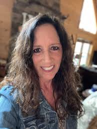 Janet Leininger's Instagram, Twitter & Facebook