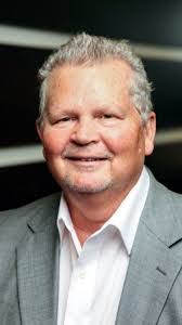 Justin Setliff's Instagram, Twitter & Facebook