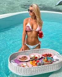 THE INSTAGRAM OF THE DAY: SONAHOLENAKOVA - Alrincon.com