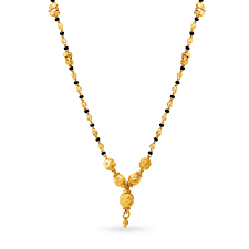See more ideas about black beaded jewelry, gold mangalsutra designs, gold jewellery design. Buy Gold Mangalsutra Online Latest Mangalsutra Designs At Tanishq