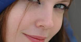 Ellen Deckwitz schrijft samen met haar moeder Mieke tekst voor Groot  Hengeloos Dictee