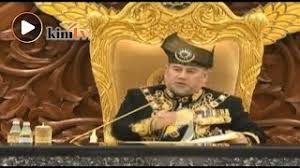 Dalam titah baginda selepas itu, sultan muhammad v mahu supaya ahli parlimen yang dipilih menggalas tugas tugas dan titipan amanah yang diberikan dengan jujur serta penuh dedikasi. Sila Duduk Dan Jangan Lari Dan 3 Lagi Jenaka Ydpa Yang Mencuit Hati Rakyat Jelata