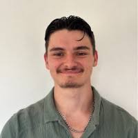 500+ "Erasmus" profiles