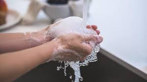 Dimulai dengan mencuci telapak tangan bagian dalam hingga pergelangan tangan. Cara Mencuci Tangan Yang Baik Dan Benar Lindungi Tubuh Dari Penyakit Health Liputan6 Com