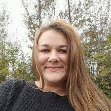 Tina Pitre's Instagram, Twitter & Facebook