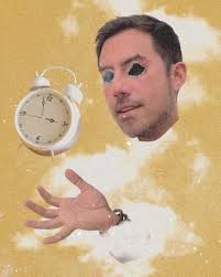 Me da crisis perder “el tiempo”… no invertirlo bien, no aprovecharme de él,  no controlarlo a mi parecer. #time #timelapse #timelive #universe #analise  #stars #head #deadline #surreal #art #stopmotion