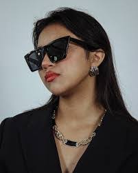 Alejandro Jessica's Instagram, Twitter & Facebook