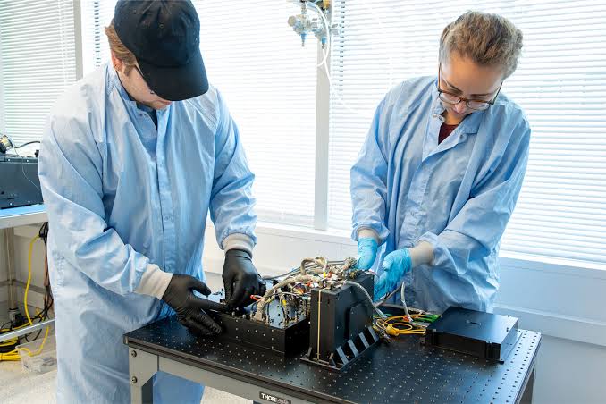 HRL Laboratories | News | HRL Laboratories and Boeing Achieve Key Milestone  in Quantum Entanglement Swapping Satellite Mission