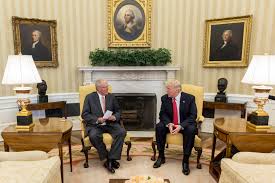 Soubor:Donald Trump and Pedro Pablo Kuczynski in the Oval Office, February  24, 2017.jpg