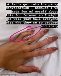Also, if it is bent or twisted, it reveals someone who can be manipulative. Hailey Bieber Reveals The Genetic Disorder That Causes Her Pinkie Fingers To Be Slightly Crooked Daily Mail Online