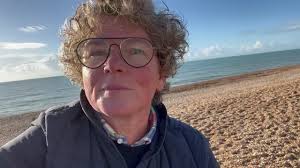 Sandie Barker's Instagram, Twitter & Facebook