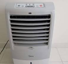 Điều hòa midea mới vào thị trường việt nam được hơn 1 năm với nhiều điều khó khăn, thì hiện nay midea đã có được chỗ đứng ở trên thị trường với nhiều sản phẩm được bán chạy nhất, 400.000 bộ máy điều hòa được tiêu thụ trong nước và xuất khẩu. Sá»­a Chá»¯a Quáº¡t Ä'iá»u Hoa Midea Táº¡i Nha Chuyen Nghiá»‡p Sá»' 1