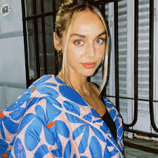 bloomsupps Instagram Influencer Profile