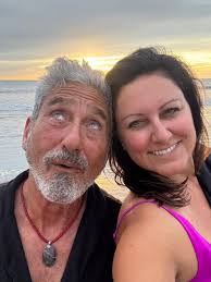 Vicki Reyes's Instagram, Twitter & Facebook