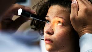 When The Flight Took Off Her Lungs Colapsed": 35 Incredible "Is Anyone Here  A Doctor?" Stories