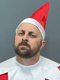 MCSO had a special visit this week. You never know where the elf is going  to show up. We hope you had a great holiday. ✨