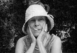 Anna Laetitia Pecci Blunt: Mecenate, Collezionista e Anima di Villa Reale  di Marlia